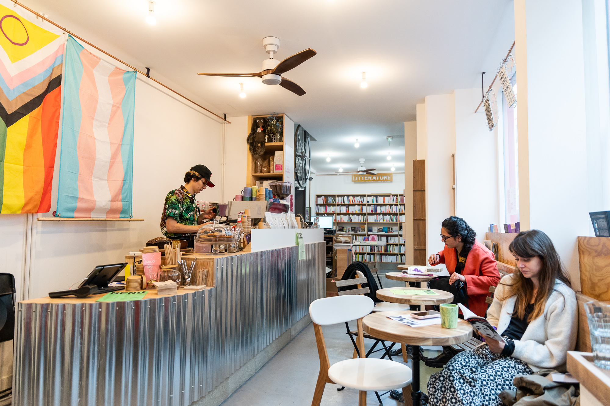 cafe-violette-and-co-librairie-feministe